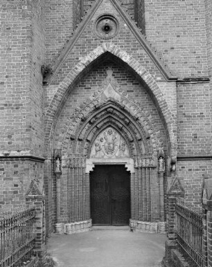 Katholische Kirche Mariä Himmelfahrt, Pelplin, Polen