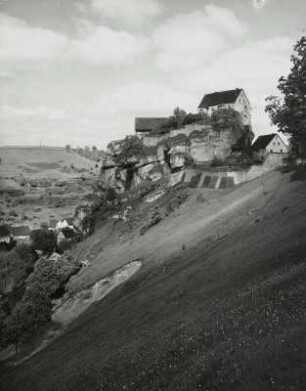 Pottenstein, Burgberg : Pottenstein. Burgberg mit Burg. Ansicht von Südosten