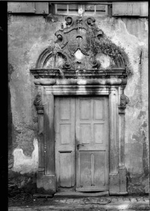 Kloster Wonnental / Kenzingen Eingangsportal zur Prälatur (1727)