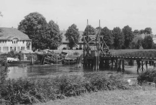 Zerstörte Brücke über die Stör