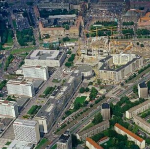 Dresden, Prager Straße, Luftbild : Dresden-Altstadt. Prager Straße und St.-Petersburger-Straße. Luftbild-Schrägaufnahme von Südosten