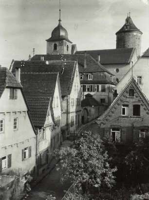 Besigheim, Stadtkirche und Rundturm : Besigheim. Blick von Südosten gegen Stadtkirche und Rundturm (Schochenturm) der ehemaligen Stadtbefestigung (um 1160)