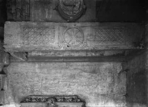 Sarkophag mit Chi Rho