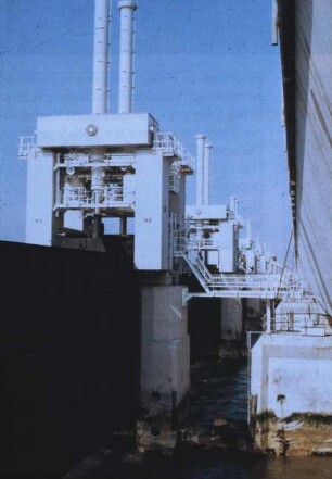 Fotografie: Hydraulik, Hydraulikzylinder, Antriebs- und Anbausystem