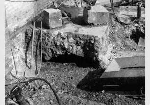 Abtragung der Kellergewölbe unter dem Ehrenhof des Pergamonmuseums