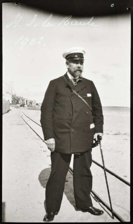 La Baule. Hermann Albrecht Insinger in Seemannskluft