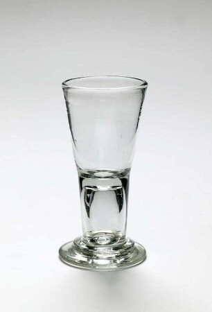 Kelchglas für Schnaps ("Wachtmeister")