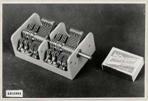 Bauelemente (Regler), ohne nähere Bezeichnung, Foto 1955