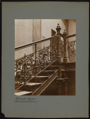 Botanisches Museum Grunewaldstraße, Berlin-Schöneberg: Ansicht Treppe mit Treppengeländer