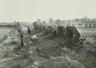 Radeburg, Autobahnbau östlich der Stadt auf einem Sportplatzgelände, Oktober 1937
