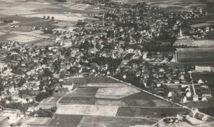 Reichenau (Bogatynia) : Ortsansicht mit Braunkohlenwerk und Dorfkirche, Luftbild-Schrägaufnahme von Nordwest
