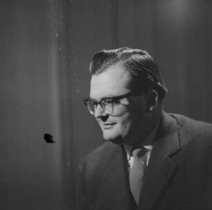 Porträt des Kammersängers Günther Leib
