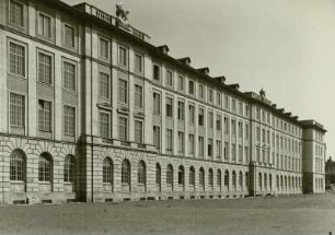 Dresden-Südvorstadt, Friedrich-List-Platz 1. Hochschule für Verkehrswesen "Friedrich List" (heute: HTW; 1954-1960, R. Paulick). Seitenflügel