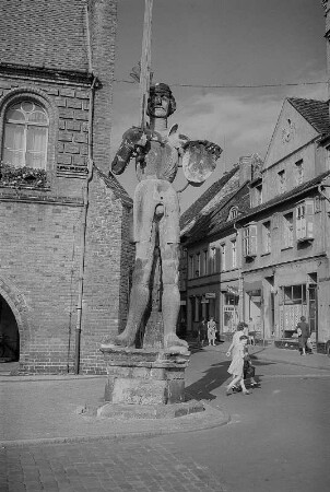 Stendal. Markt mit Roland