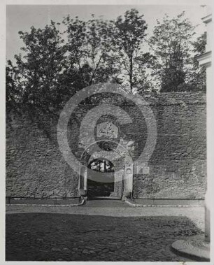 Ehemaliges Portal von Bürgerhaus Ring Nr. 17 an der Stadtmauer Reichenbach