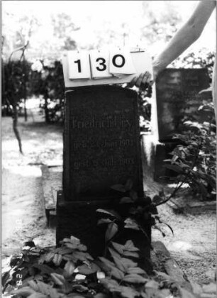 Grabstein 130