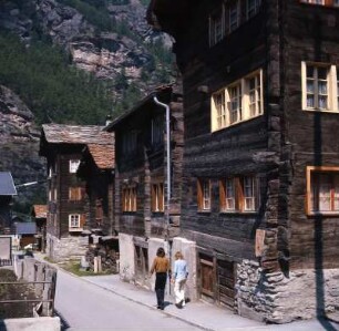 Zermatt, Holzwandhäuser : Zermatt. Typische Holzwandhäuser