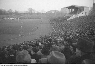 Dresden, Heinz-Steyer-Stadion, Massenveranstaltung (Fußball), 1952