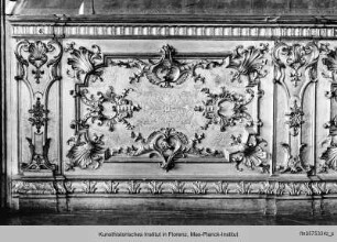 Sockelzone in der Sala dei Paggi im Palazzo Reale in Turin - soffitto e freggio nella Sala dei Paggi nel Palazzo Reale a Torino