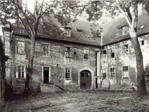 Rückansicht des Ferdinand-Brune-Hauses. Detmold. Theaterplatz