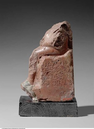 Statuette des Hor-chebt, Priester der Isis (Fragment)