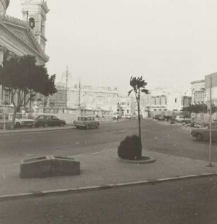 Platz vor der Pfarrkirche St. Marija Assunta