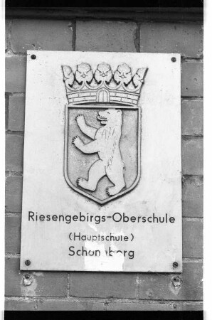 Kleinbildnegative: Riesengebirgs-Oberschule, Belziger Str. 43, 1982