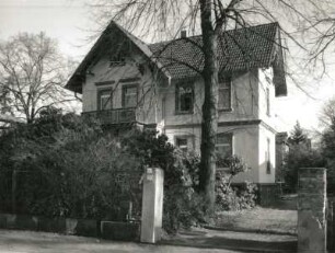 Radebeul. Wohnhaus, Dr.-Schmincke-Allee 4 (um 1890). Straßenansicht