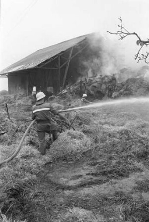 Brand in der Scheune des Rittnerthofes in Durlach