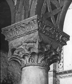 Hildesheim, St. Michael, ehem. Benediktiner-Klosterkirche, Kapitell der Arkaden zum südl. Seitenschiff