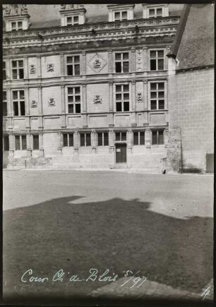 Schloss Blois, Innenhof mit Flügel von François Ier