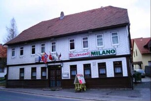 Vorderansicht des Hotels und Gasthauses "Milano"