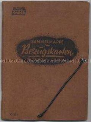 Sammelmappe mit losen Bezugskarten und -marken