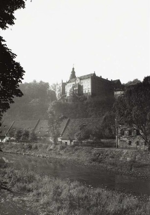 Gera, Schloss Osterstein : Gera-Untermberg. Schloss Osterstein. Ansicht über die Weiße Elster von Nordosten