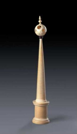 Säule mit Kugel