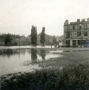 Hochwasser-Katastrophe Juli 1954 : Richard-Lipinski-Str. gegen Friedrich-Ebert-Str.