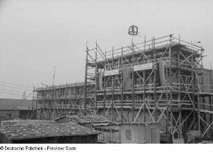 Blick auf die Halle E mit Richtkrone