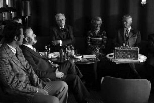 Breisach: Gruppen im Salon mit Maire Rey