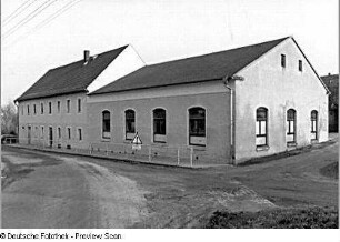 Gasthaus mit Saalanbau