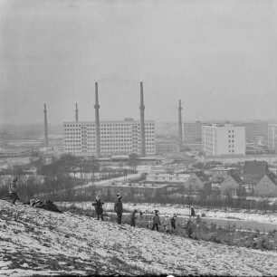 Blick auf Gewerbezentrum Storkower Str., Winter 1969. SW-Foto © Kurt Schwarz.