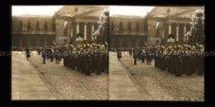 Musikkorps und Münchener Schützenkorps, Max-Joseph-Platz, München