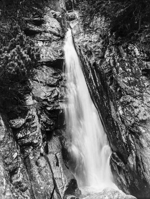 Wasserfall (Sammlung Walter Becke 1921/1932 – Slowakei- und Ungarnreise 1931)