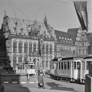 Der Schütting in Bremen, Haus der Kaufmannsgilde, mit Hakenkreuzfahne