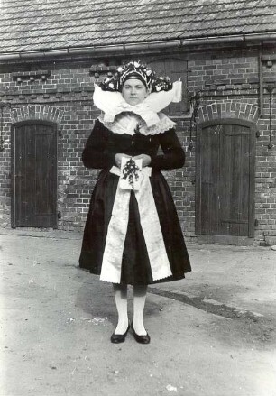 Braut aus Kunersdorf : Kleidung - niedersorbische Tracht. Ort: Kósobuz / Kunersdorf. Braut.