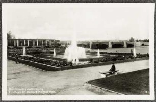 Reichsmessestadt Leipzig. Fontänen im Richard-Wagner-Hain.