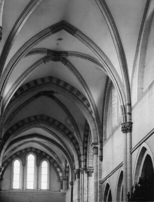 Evangelische Kirche Sankt Maria & Ehemalige Zisterzienserklosterkirche — Klosterkirche Innenraum