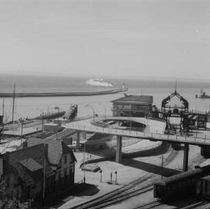 Saßnitz. Fährhafen, Hafenanlagen
