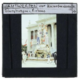 Antwerpen, Königliches Museum der Schönen Künste : Nachbau von Rubens Entwurf für einen Triumphwagen anlässlich der "Weltausstellung" zu seinem 400. Geburtstag
