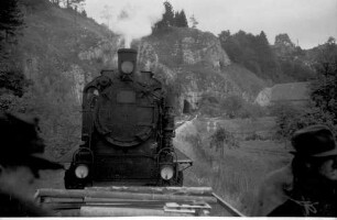 Lok 141, Az 419/20, Veringendorf - Veringenstadt, Arbeitszug; der Tunnel wurde 1908 erbaut, der Straßentunnel parallel 1976