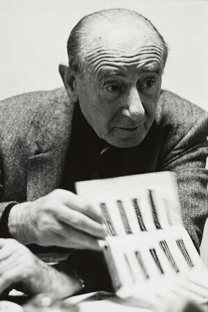 Der Grafiker und Designer Lucien Bernhard